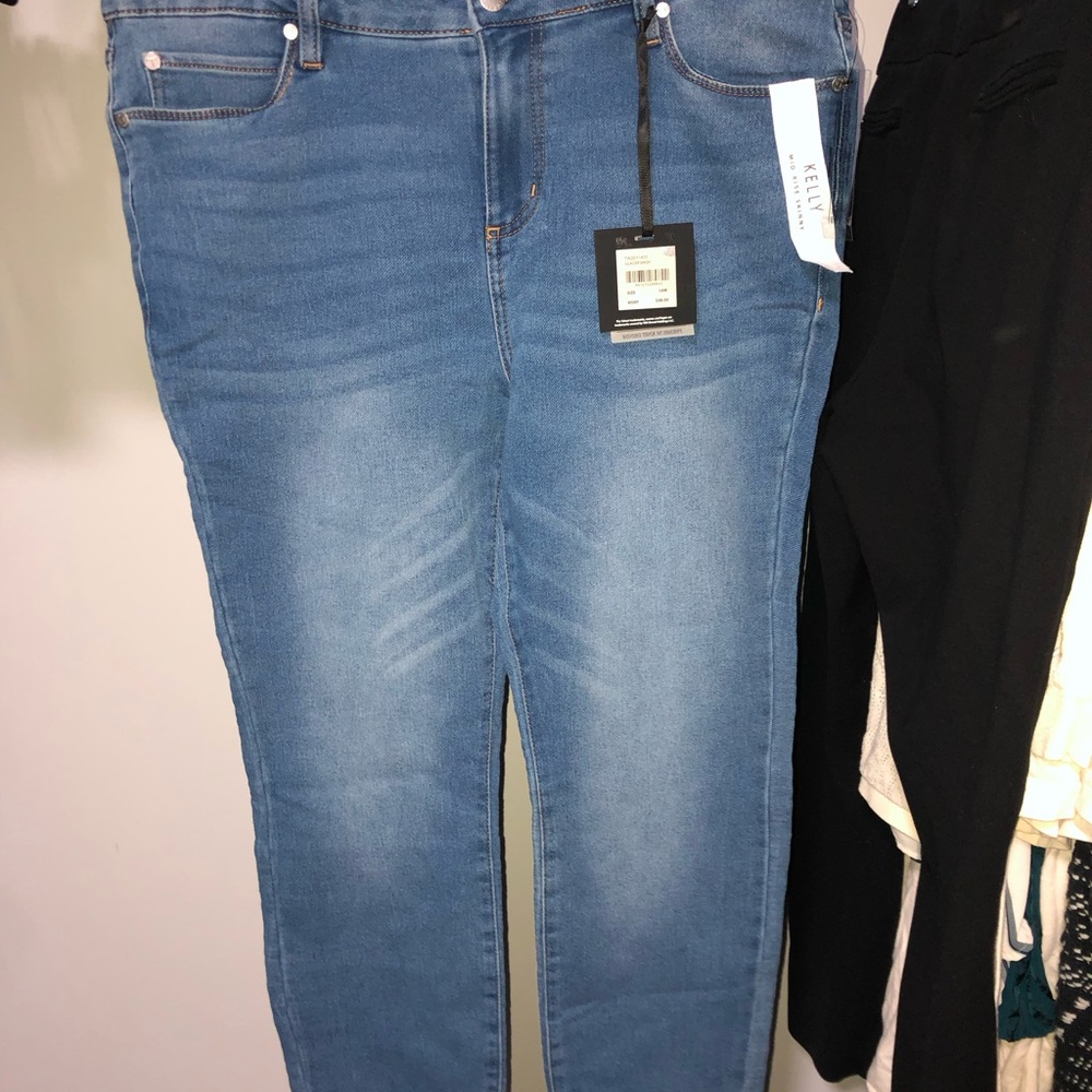 Blue Tahari Women's Skinny Jeans NWT
